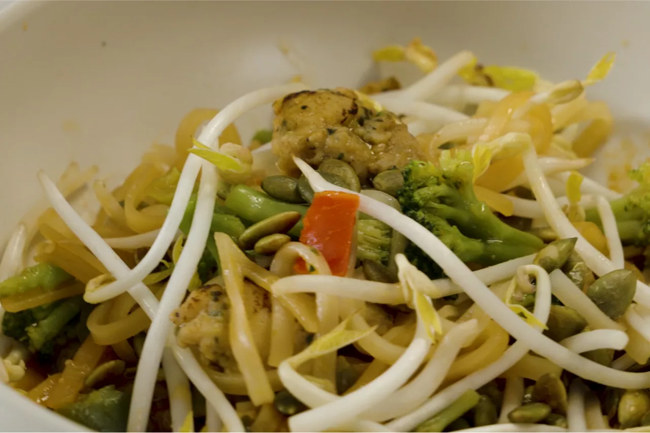 Mings Sweet Chili Chicken & Broccoli