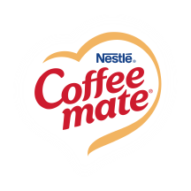 Logotipo de Coffe mate con un medio corazón dorado.