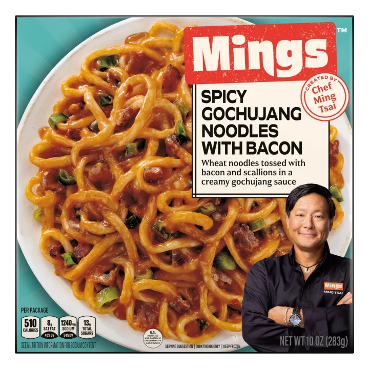 Front Center view of Mings Spicy Gochujang Noodles with Bacon Frozen Entrée 10 oz (283g) product.