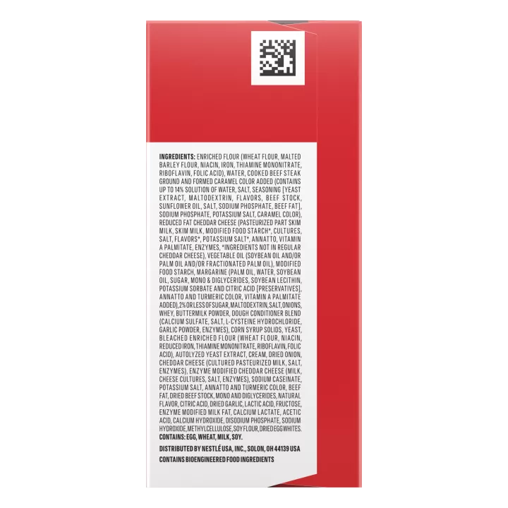 Foto desde el ángulo derecho de una caja de Steak & Cheddar Hot Pockets® con el logotipo rojo y blanco de Hot Pockets.