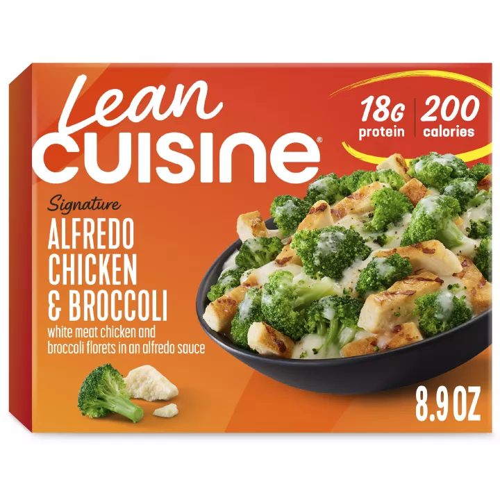 Front Center view of Lean Cuisine Chicken & Broccoli Alfredo Bowl Frozen Entrée 8.9oz NET WT 8.9 OZ (253g) product.