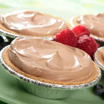 Mini No-Bake Nesquik Cheesecakes