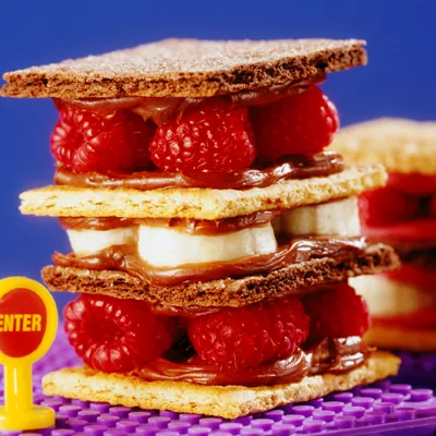 Cazuela de Tostada Francesa de Durazno y Almendras