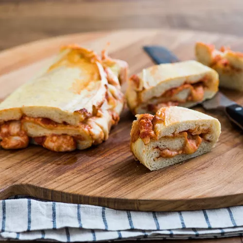 Cazuela de Tostada Francesa de Durazno y Almendras