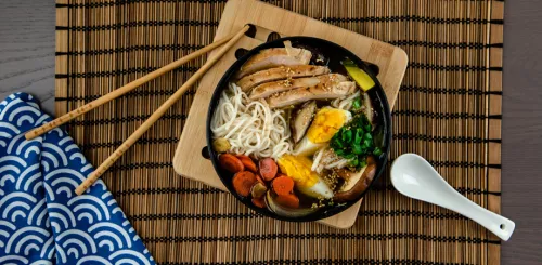 Cazuela de Tostada Francesa de Durazno y Almendras