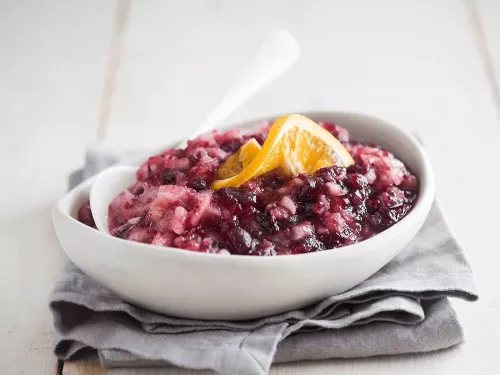 Cazuela de Tostada Francesa de Durazno y Almendras
