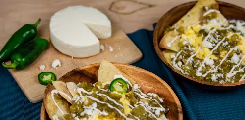 Cazuela de Tostada Francesa de Durazno y Almendras