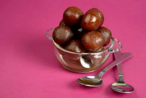 La Lechera Gulab Jamun