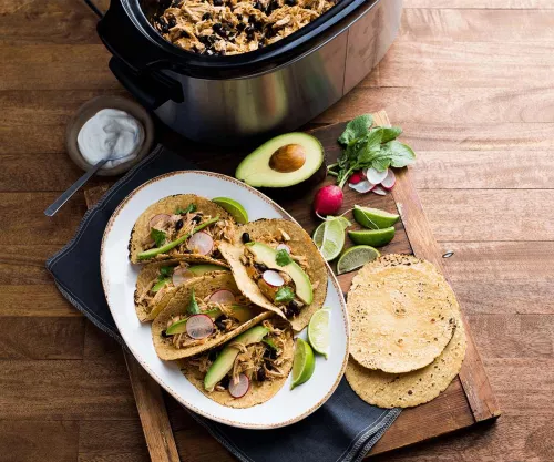 Cazuela de Tostada Francesa de Durazno y Almendras