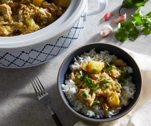 Cazuela de Tostada Francesa de Durazno y Almendras