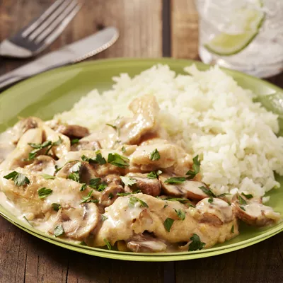 Pollo con Salsa Cremosa de Hongos