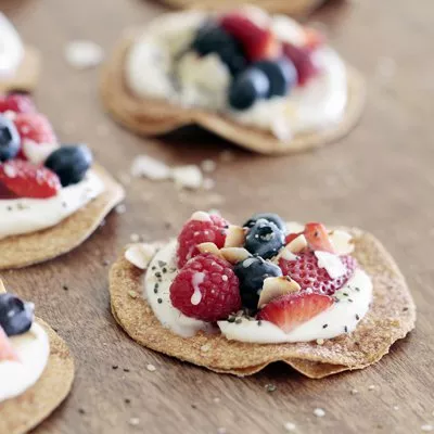 Tostadas Dulces de Fruta Fresca y Yogur