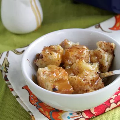 Cazuela de Tostada Francesa de Durazno y Almendras