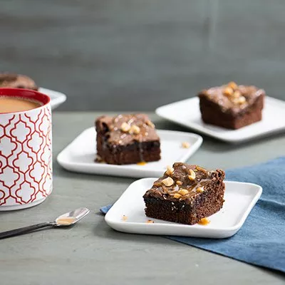 Cazuela de Tostada Francesa de Durazno y Almendras