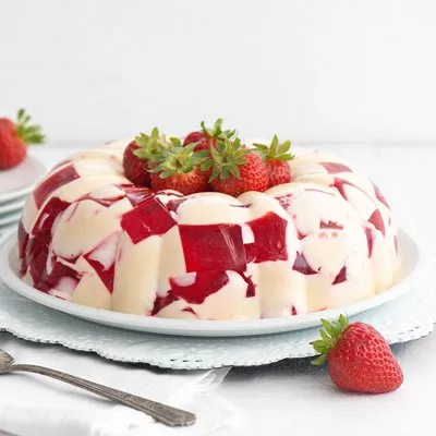 Gelatina de Fresas con Crema