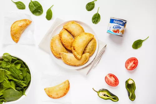 Cazuela de Tostada Francesa de Durazno y Almendras