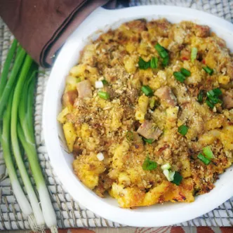 Cazuela de Tostada Francesa de Durazno y Almendras