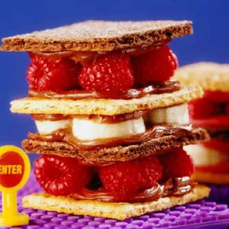 Cazuela de Tostada Francesa de Durazno y Almendras