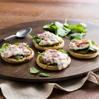 Cazuela de Tostada Francesa de Durazno y Almendras