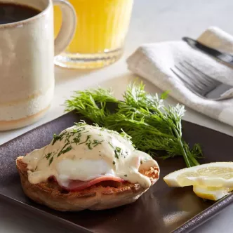 Cazuela de Tostada Francesa de Durazno y Almendras