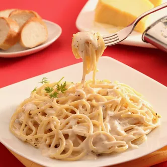 Espaguetis cremosos