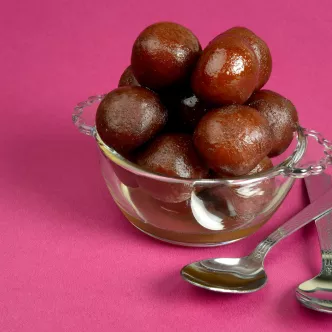 La Lechera Gulab Jamun