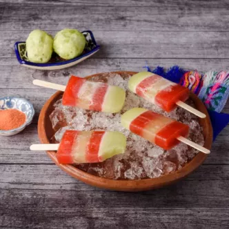 Paletas de Tuna con Chamoy