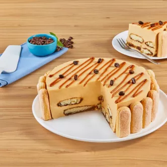 Carlota de dulce de leche y café