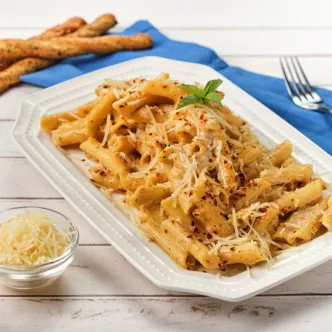 PASTA CREMOSA de PARMESANO preparada con Media Crema NESTLÉ