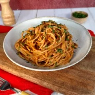 Espagueti Cremoso con Pollo