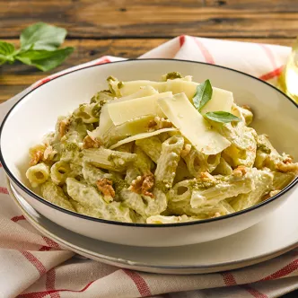 Rigatti la albahaca y nueces