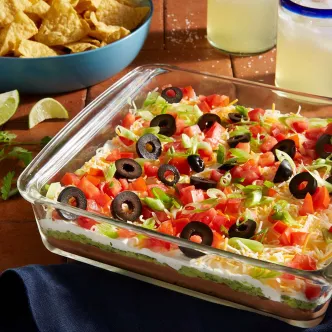 Cazuela de Tostada Francesa de Durazno y Almendras