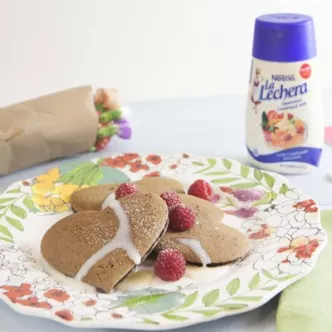 Panqueques de Corazones de Terciopelo Rojo