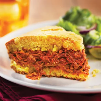 Pastel de Tamal de Cerdo con Chile Rojo