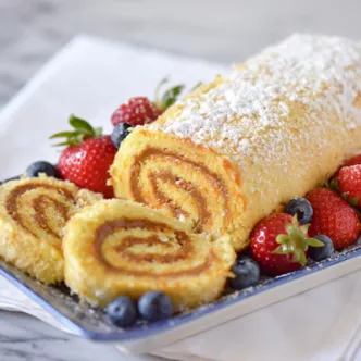 Peruvian Dulce de Leche Jelly Roll (Pionono)
