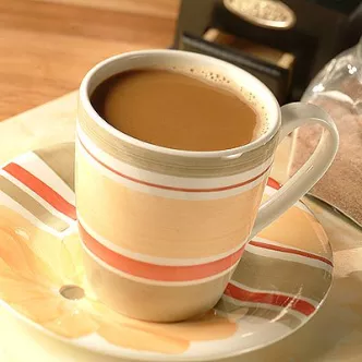 Cazuela de Tostada Francesa de Durazno y Almendras