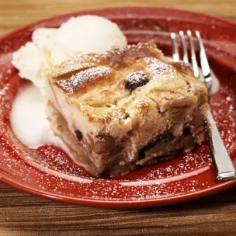 La Lechera Apple Raisin Cake