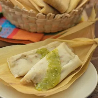 Tamales de Chile Verde de Cerdo